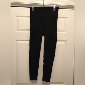 NWOT Bare Necessities black ribbed leggings size large